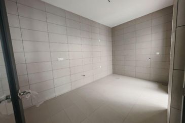 Senibong Cove Waterway Residences