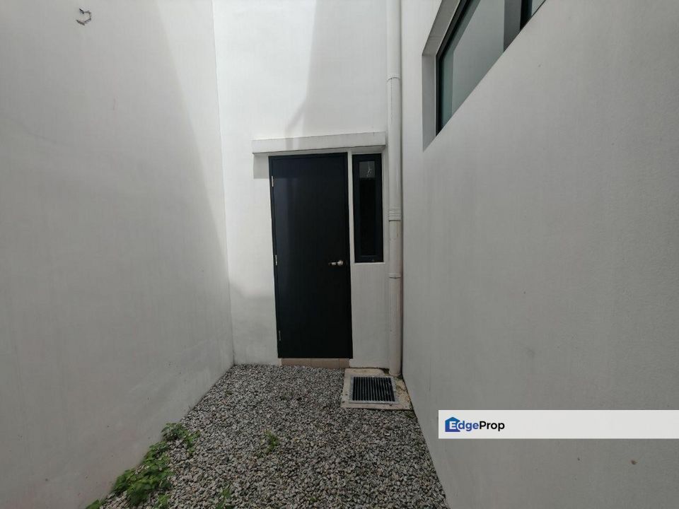 Waterway Residences 3 Storey Terrace House For Sale, Johor, Masai