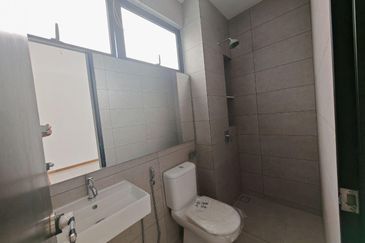 Senibong Cove Waterway Residences