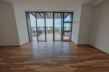 Senibong Cove Waterway Residences