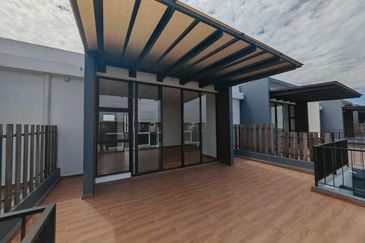 Senibong Cove Waterway Residences