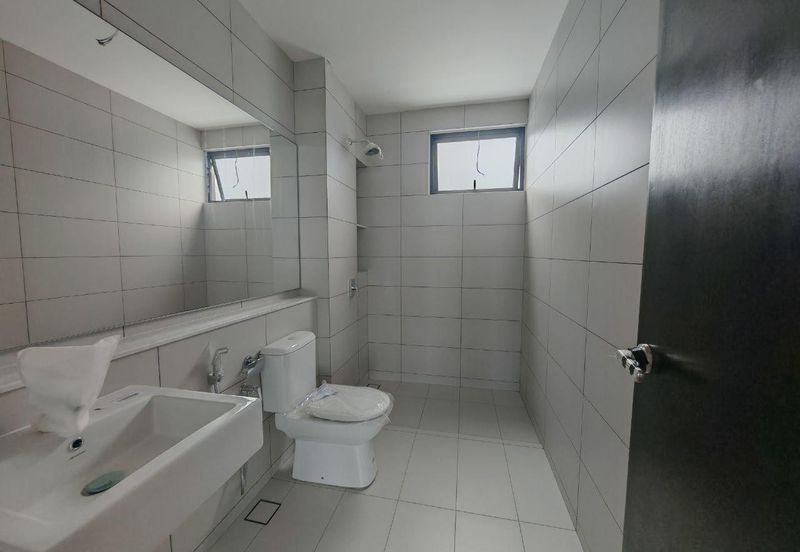 Senibong Cove Waterway Residences