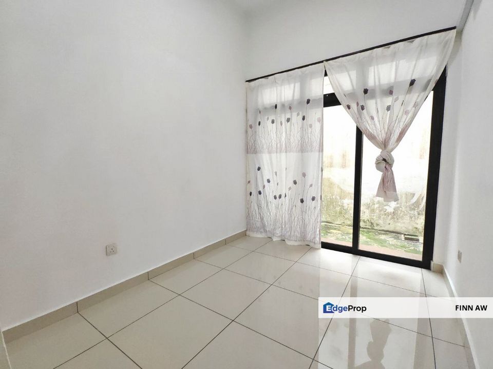 Taman Mutiara Mas  3 Storey Cluster House For Sale, Johor, Skudai