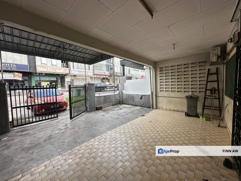 Taman Ungku Tun Aminah Single Storey House For Sale, Johor, Skudai