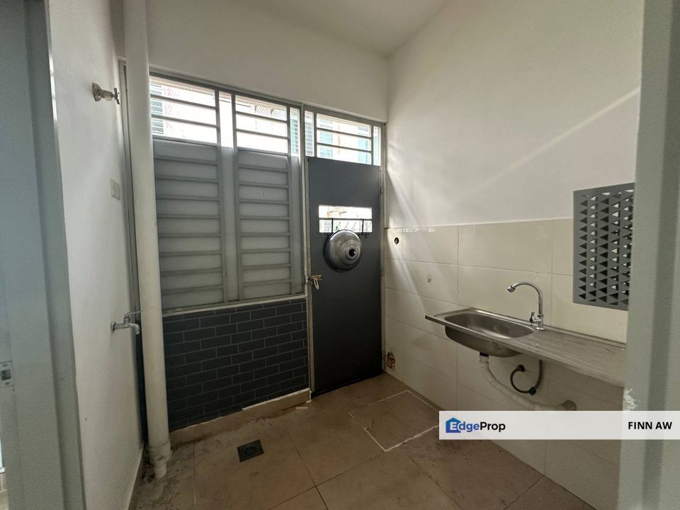 Taman Nusa Sentral 3-Storey Terrace House For Rent, Johor, 