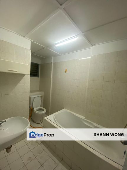 Bukit Permai Vista Panorama ,breezy and serene condo with a bathtub,cool!,facing the greens., Selangor, Ampang