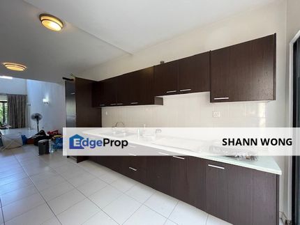 3 storey gated guarded house intermediate for sale, Salak south area, Kuala Lumpur, Sungai Besi