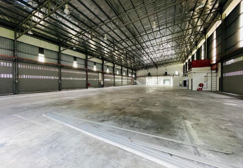 Industrial land with warehouse Puchong for sale