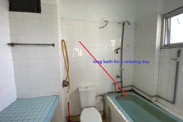 Ayers & Astaria Condominium