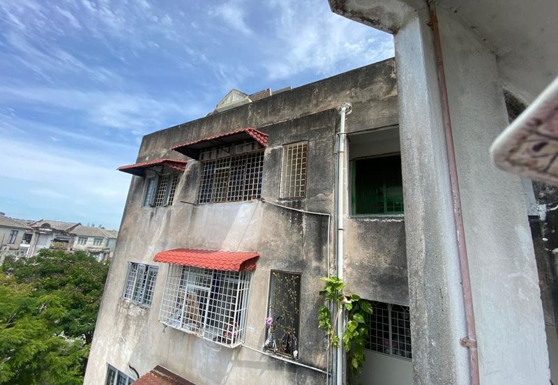 Ayers & Astaria Condominium