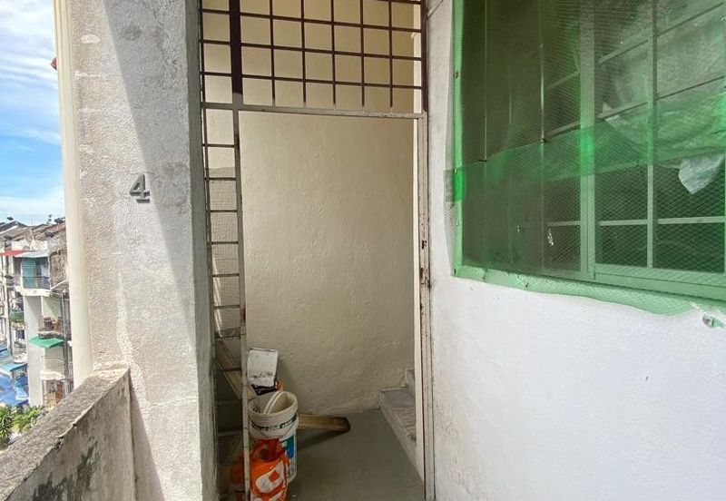 Ayers & Astaria Condominium