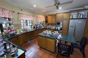 Jalan Taman Bukit Desa