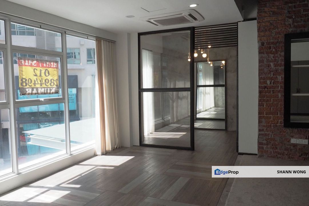 Partial furnished Plaza Damas Sri Hartamas office For Rent, Kuala Lumpur, Sri Hartamas 