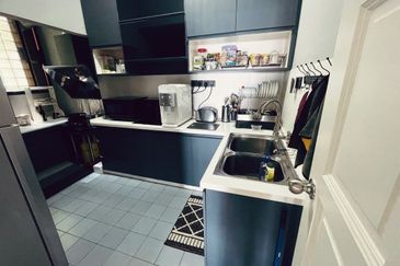 Anjung Hijau (Greenfield Apartment)