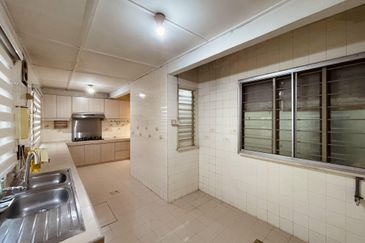 Taman Bukit Desa House For Sale, Freehold, KL