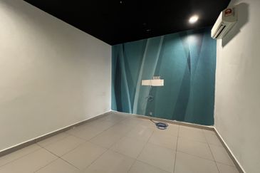 Bungalow Shop Jalan Profesor Diraja Ungku Aziz, PJS11 Petaling Jaya for Rent