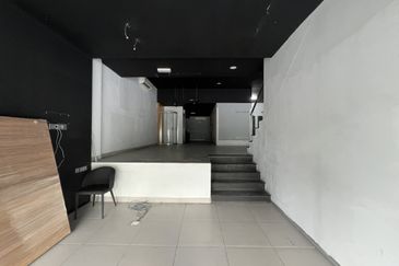 Bungalow Shop Jalan Profesor Diraja Ungku Aziz, PJS11 Petaling Jaya for Rent