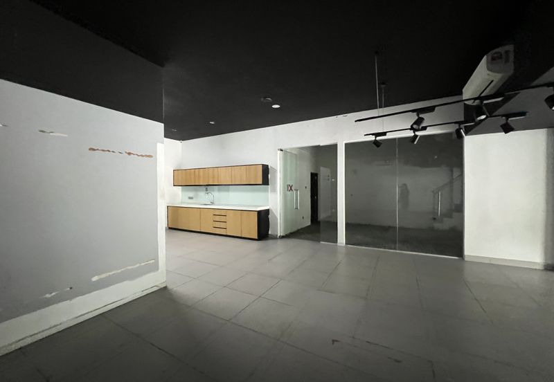 Bungalow Shop Jalan Profesor Diraja Ungku Aziz, PJS11 Petaling Jaya for Rent