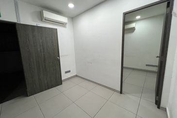 Bungalow Shop Jalan Profesor Diraja Ungku Aziz, PJS11 Petaling Jaya for Rent