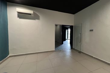 Bungalow Shop Jalan Profesor Diraja Ungku Aziz, PJS11 Petaling Jaya for Rent
