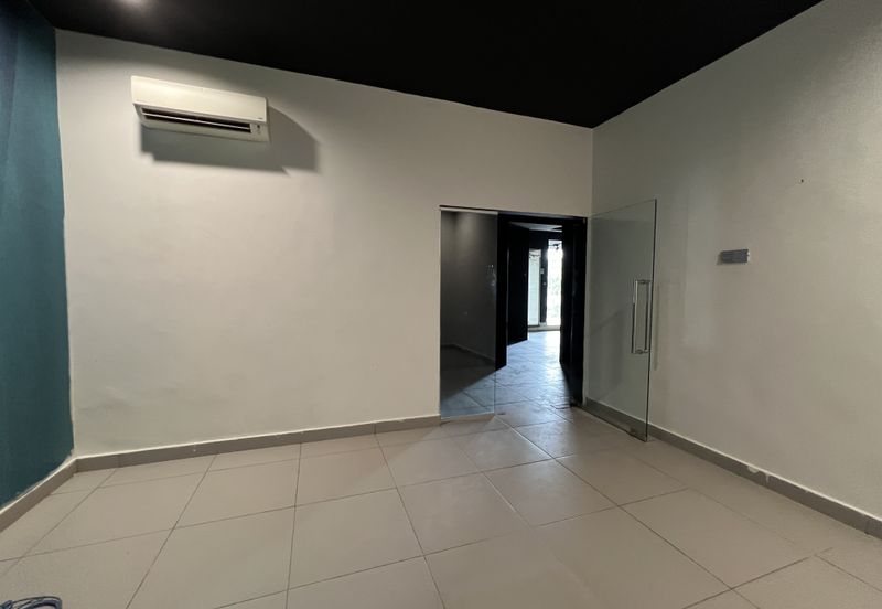 Bungalow Shop Jalan Profesor Diraja Ungku Aziz, PJS11 Petaling Jaya for Rent