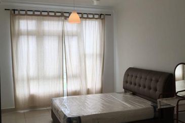 Golden Sands Seaview Residence