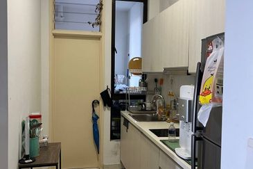 D'Summit Residences @ Kempas Utama