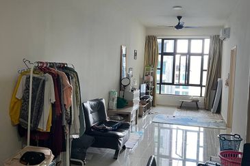 D'Summit Residences @ Kempas Utama