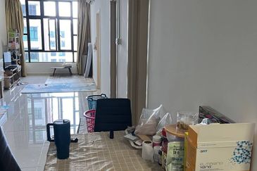 D'Summit Residences @ Kempas Utama