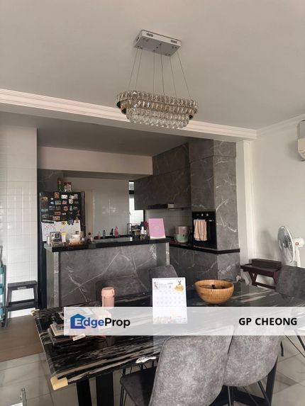 1700 Sqft Condo at Aloha Tower Johor Bahru Town 3+1 Beds 3Bath for Sale.  only asking 520K , Johor, Johor Bahru