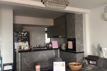 Aloha Tower Condominium