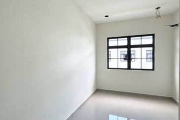 Tate Dalton @ Eco Botanic 2