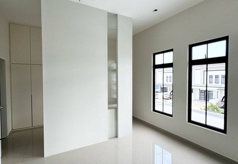 Tate Dalton @ Eco Botanic 2