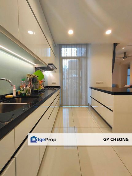 Nice Renovated Avira Medini Sunway  3+1 Bedroom 3+1 Bathroom  Type A  27x65   for Sale, Johor, Nusajaya