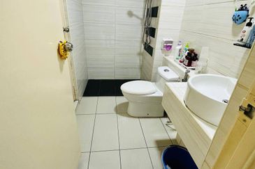 D'Summit Residences @ Kempas Utama