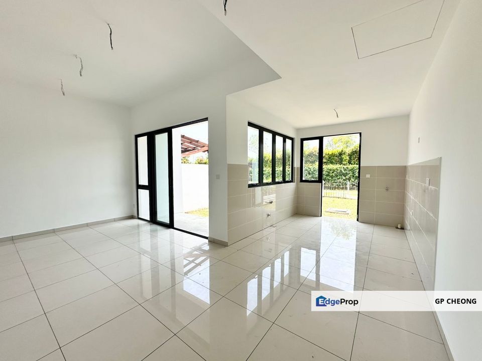 Brand NEW!! Facing LAKEVIEW  Sunway Citrine Lakehomes Double Storey Cluster House  22 x 80 For Sale,, Johor, 