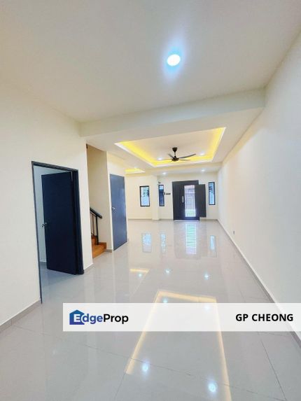 Puteri wangsa 2x Storey House Fully Renovayed & Extend  upstair Balcony for Sale, Johor, Ulu Tiram
