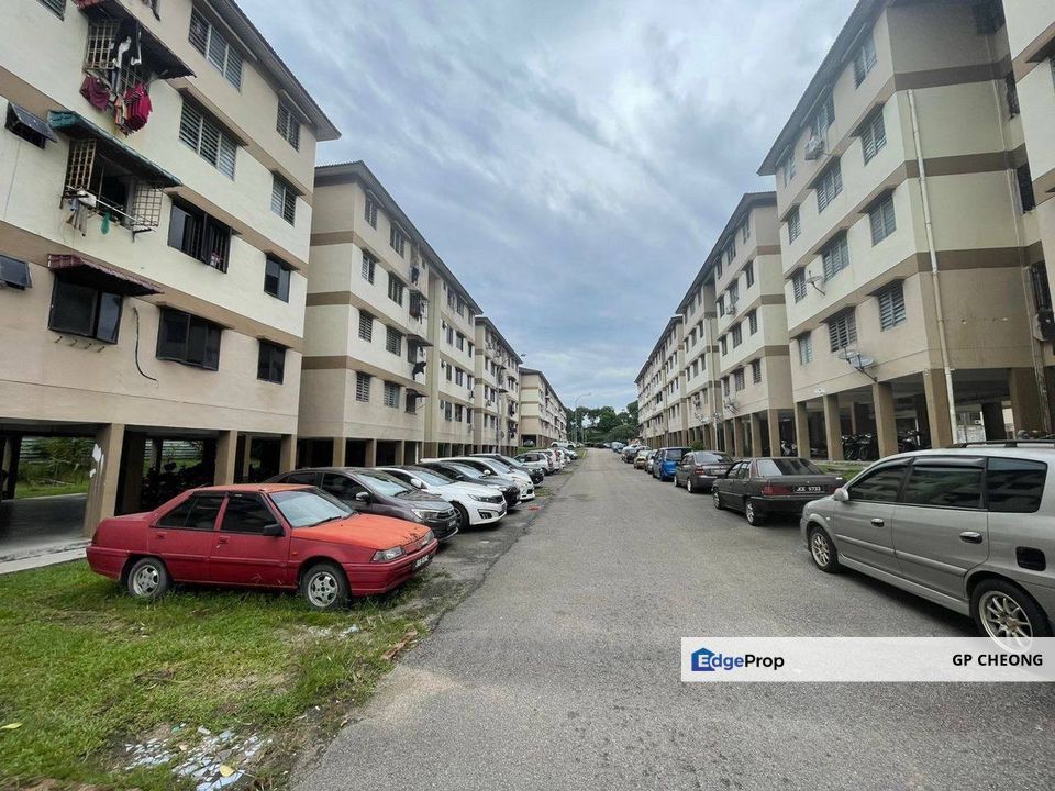 Pangsa Akasia @ Desa cemerlang Ulu Tiram, 2nd Floor Low Cost Flat untuk di Jual., Johor, Ulu Tiram