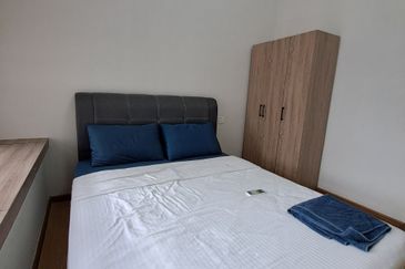 Baypoint @ Country Garden Danga Bay