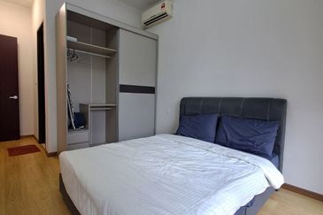 Baypoint @ Country Garden Danga Bay