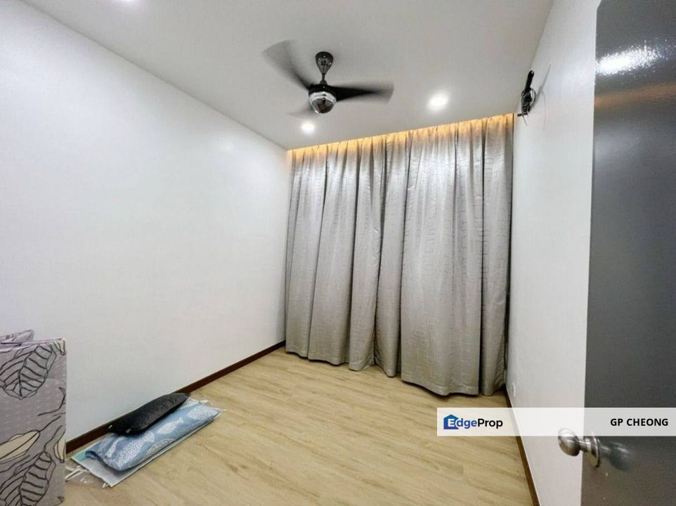 Greenfield Regency Tampoi  3Bed 2Bath 941Sqft, Renovated, High floor and Swiming Pool View for sale., Johor, Tampoi