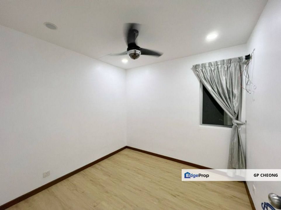 Greenfield Regency Tampoi  3Bed 2Bath 941Sqft, Renovated, High floor and Swiming Pool View for sale., Johor, Tampoi