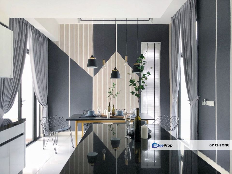 Ujana Executive Apartment @ East Ledang  1+1 bedroom 1 bathroom 945 sqft Freehold Fully furnished For Sale., Johor, East Ledang