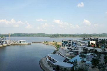 Pinetree, Puteri Harbour