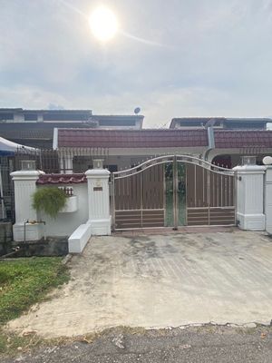 Single Storey Terrace House at Jalan Anggerik, Taman Johor Jaya For ...
