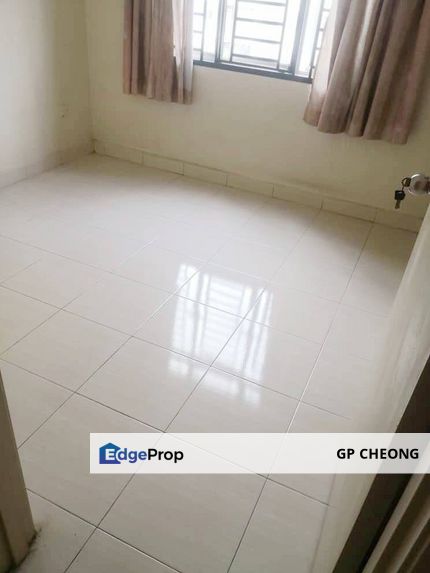 KIP VILLA INDAH  950 Sqft Asking RM310K  VS BV 350K   Car Park 2  Maintenance Fee RM 182  Mid Floor  , Johor, Tampoi