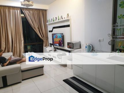 ⁠Molek Regency, 2 Bedrooms Condominium for Sale: Ponderosa Golf View & Pool View - ⁠High Floor, 1005 Sqft, Asking RM590K, Johor, Johor Bahru