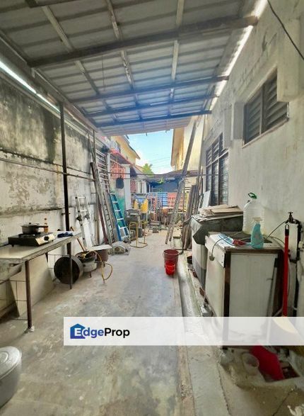 1.5 Storey Semi-D House at Jalan Api-Api x @ Taman Megah Ria, Masai, JB  for Sale .一层半 半独立出售  35x70 Sqft 【10ft Land】 4 Bedrooms, 3 Bathrooms, Johor, Masai