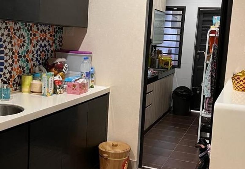 Maple Red, Adda Heights