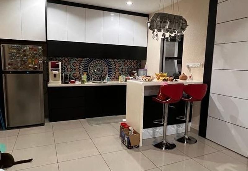 Maple Red, Adda Heights